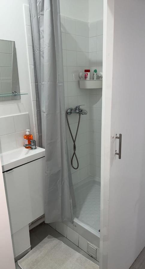 Appartement Moderne Refait A Neuf Proximite Centre Ville Et Plage Coudekerque-Branche Exterior photo