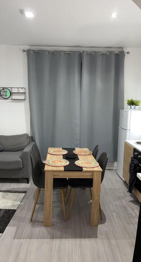 Appartement Moderne Refait A Neuf Proximite Centre Ville Et Plage Coudekerque-Branche Exterior photo
